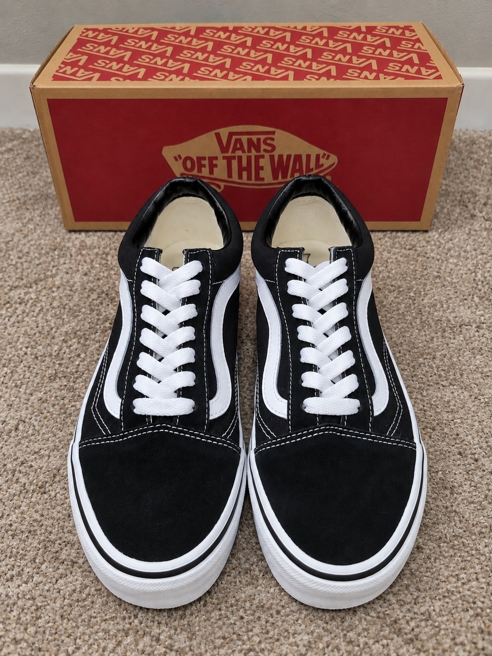 Vans Old Skool Black White Men's 8.5 Women's 10 Sneakers w/ Box
